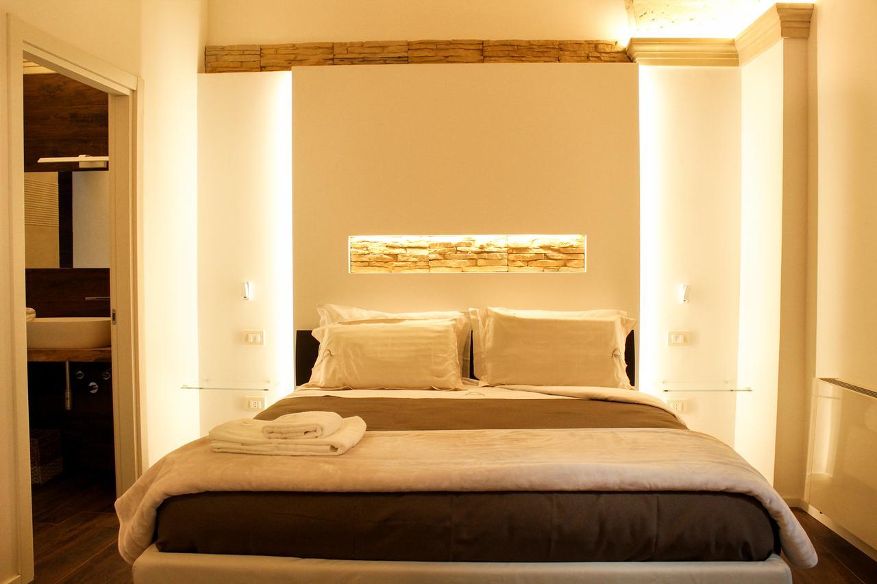 Bed and Breakfast Signuria Dimora Esclusiva Лечче Экстерьер фото