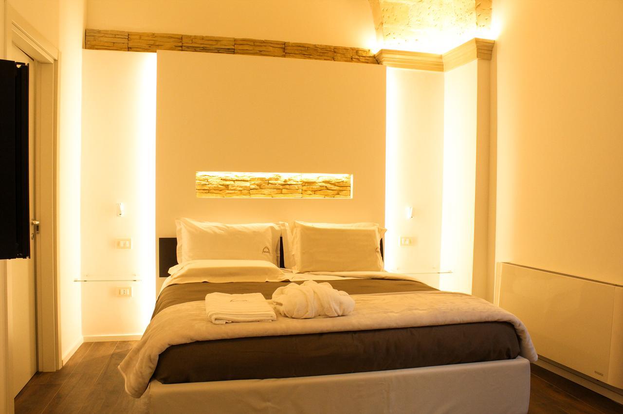 Bed and Breakfast Signuria Dimora Esclusiva Лечче Экстерьер фото