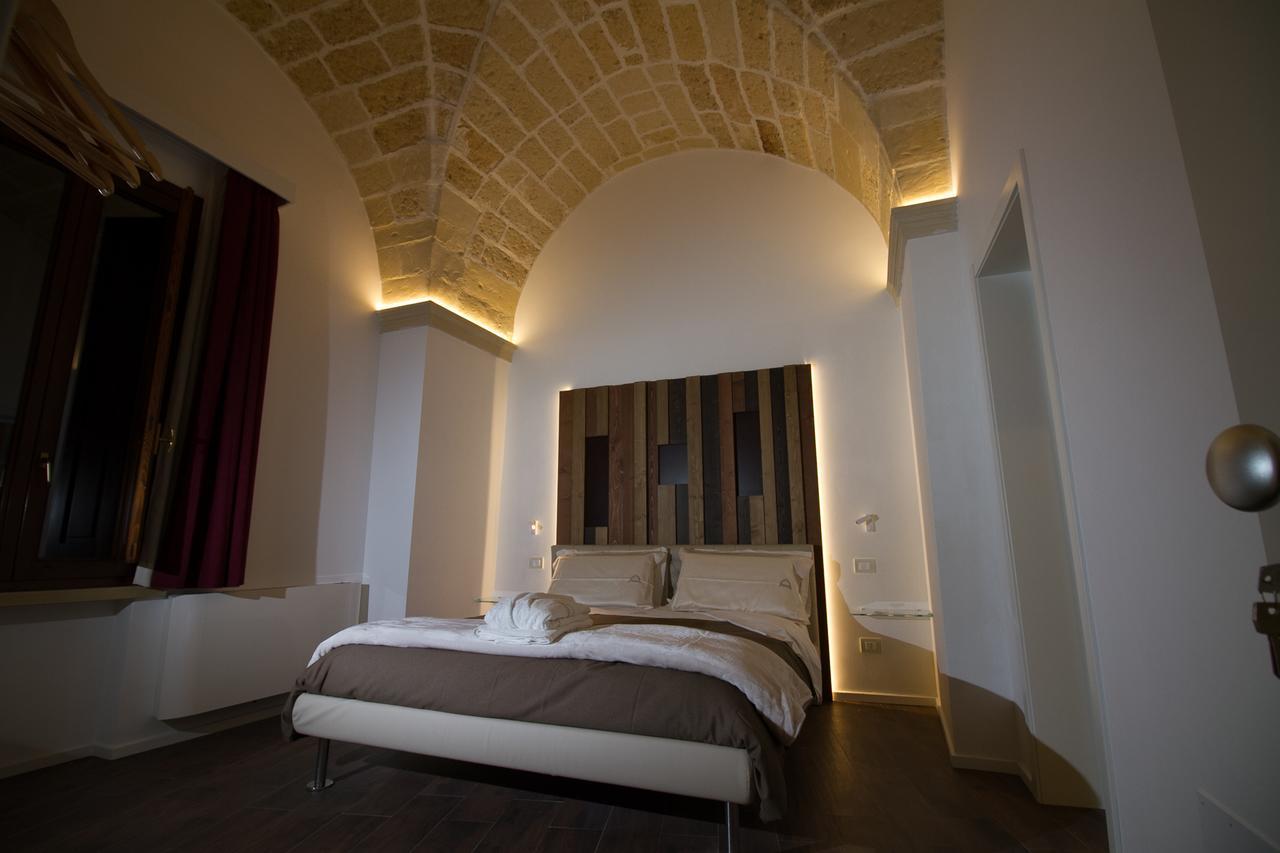 Bed and Breakfast Signuria Dimora Esclusiva Лечче Экстерьер фото