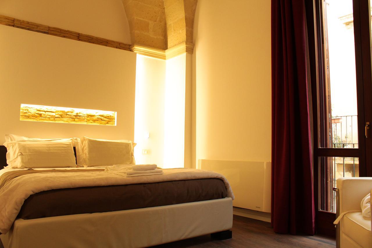 Bed and Breakfast Signuria Dimora Esclusiva Лечче Экстерьер фото